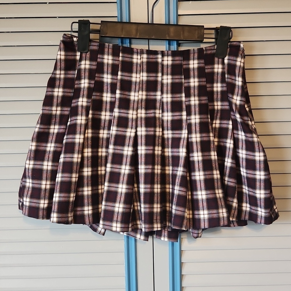 Final Sale Forever 21 Purple and White mini skirt